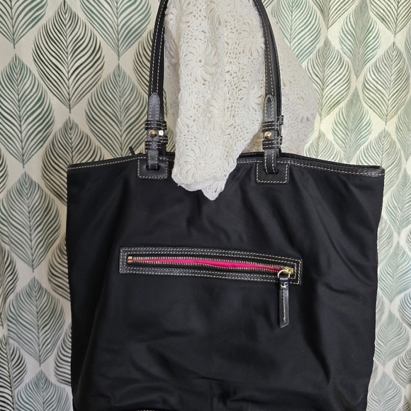 Dooney & Bourke black canvas tote bag - Picture 5 of 13